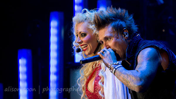 Jacoby Shaddix, Papa Roach, and Maria Brink, In This Moment
