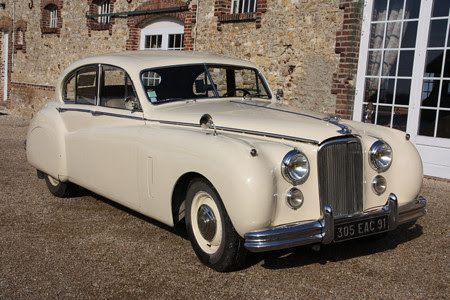 Jaguar-Mark-VII-01
