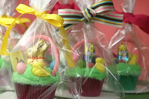 Mini Easter Basket Cupcakes
