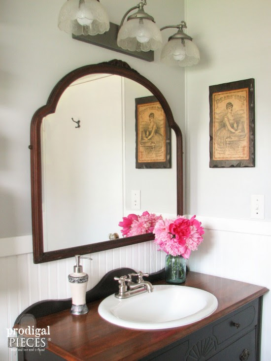 Budget-Friendly DIY Farmhouse Style Bathroom Makeover by Prodigal Pieces www.prodigalpieces.com #prodigalpieces Budget-Friendly DIY Farmhouse Style Bathroom Makeover by Prodigal Pieces www.prodigalpieces.com #prodigalpieces