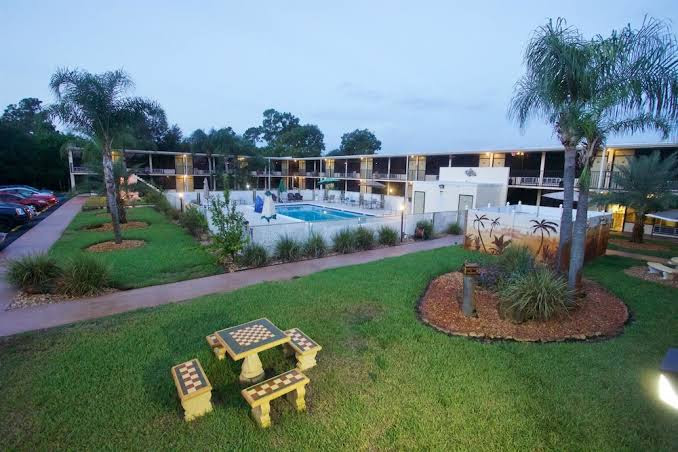At Home Inn – Fort Pierce