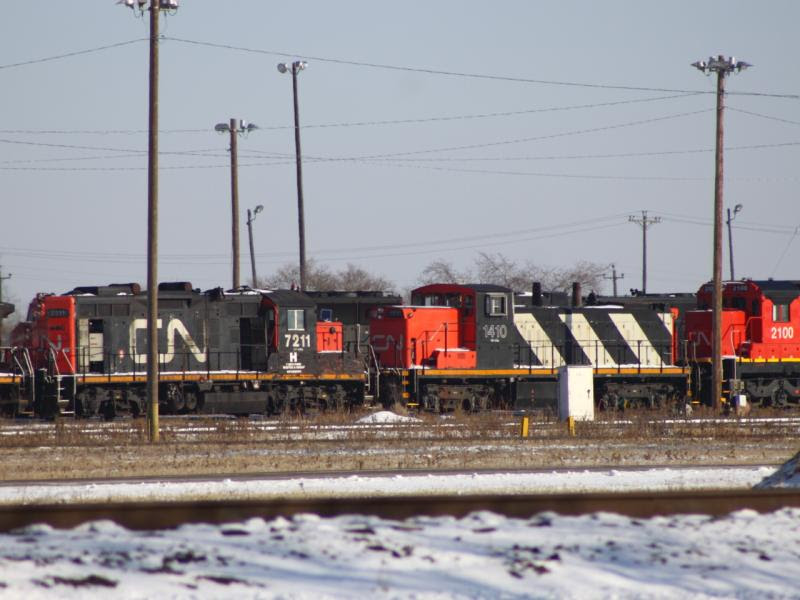 CN 7211, CN 1410 and CN 2100 in Winnipeg