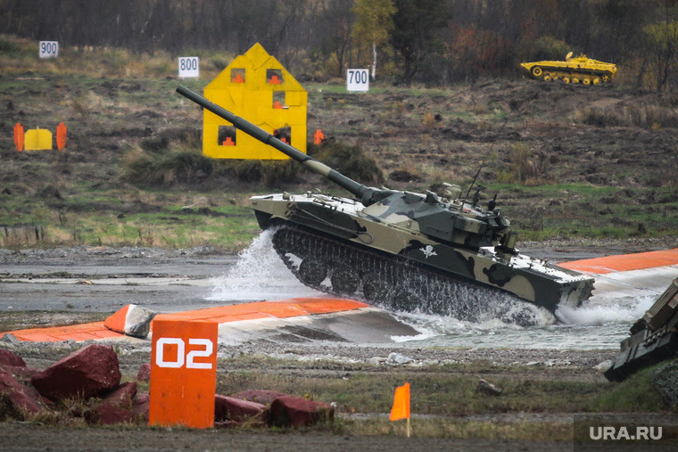 Выставка вооружений Russia Arms Expo-2013.
Нижний Тагил, RAE, испытательный полигон, военная техника