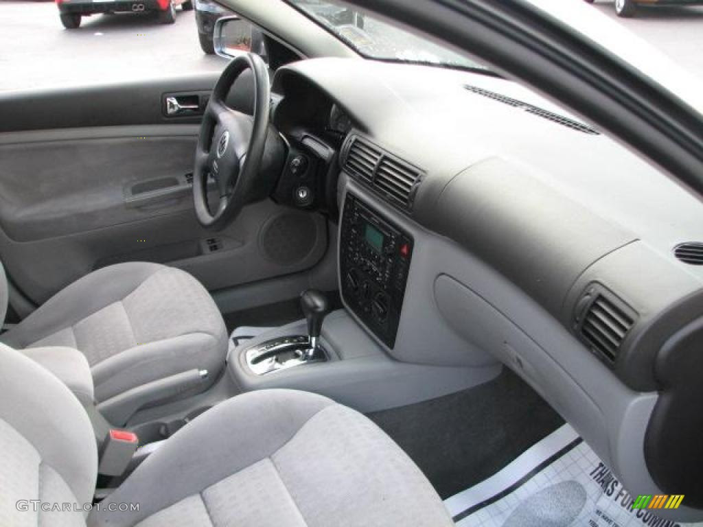 2002 Volkswagen Passat Interior