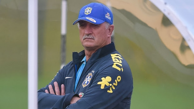 Luiz Felipe Scolari durante treino da seleção brasileira