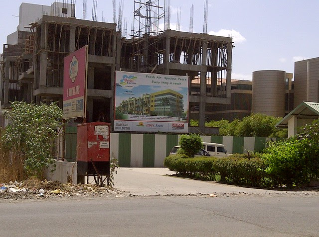 Under construction site of Gawade Buildcon's Unique Enclave - 2 BHK Flats next to Sulzon One Earth Campus at Sade-Satara-Nali Gram Panchayat, Hadapsar, Pune 411028 - marketed by HDFC Realty