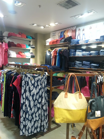 Avaliações sobre Hering Moinhos Shopping em Porto Alegre - Loja de roupa