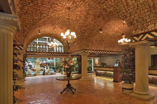 Hotel «Embassy Suites by Hilton Bloomington/Minneapolis», reviews and photos, 2800 American Blvd W, Bloomington, MN 55431, USA