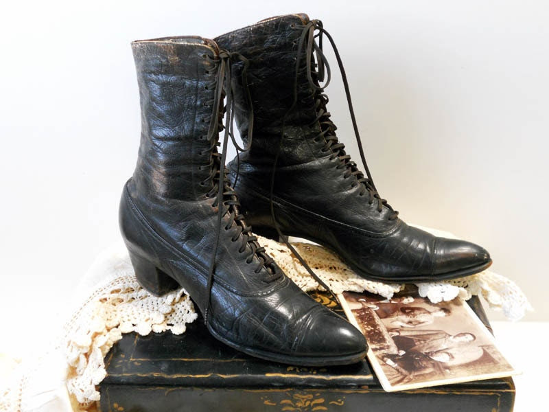 Antique Victorian Edwardian Women's Lace Up Boots / The Selby Shoe Co. - crazeecowgirlvintage