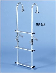 DotLine UFM3A 3 Step Universal Folding TRANSOM Ladder