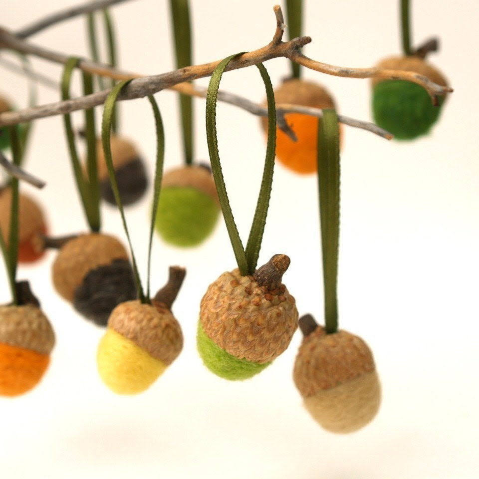 Acorn Ornaments Handmade Wool Felt Needle Felt 10 Hanging Woodland Decorations Autumn Fall Thanksgiving Home Decor Natural orange green - Fairyfolk Acorn Ornaments Handmade Wool Felt Needle Felt 10 Hanging Woodland Decorations Autumn Fall Thanksgiving Home Decor Natural orange green - Fairyfolk