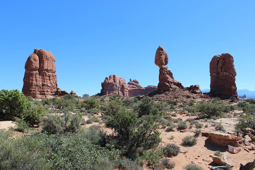 IMG_2518_Balanced_Rock_Arches_NP