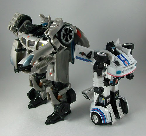 Transformers Jazz G1 vs. Jazz Movie