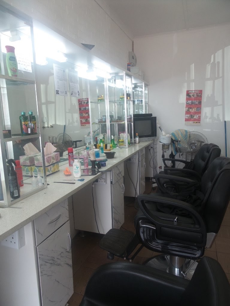 Raja Shahid Hair & Beauty Salon
