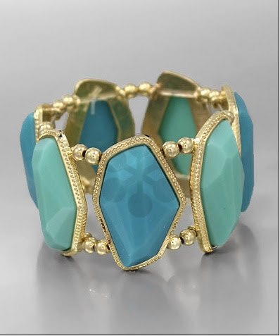http://www.pinterest.com/pin/9429480442059931/ Mint Colored Jewelry!! Gorgeous Bracelet