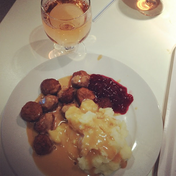 yum! crack meatballs! now with mashed potatoes!