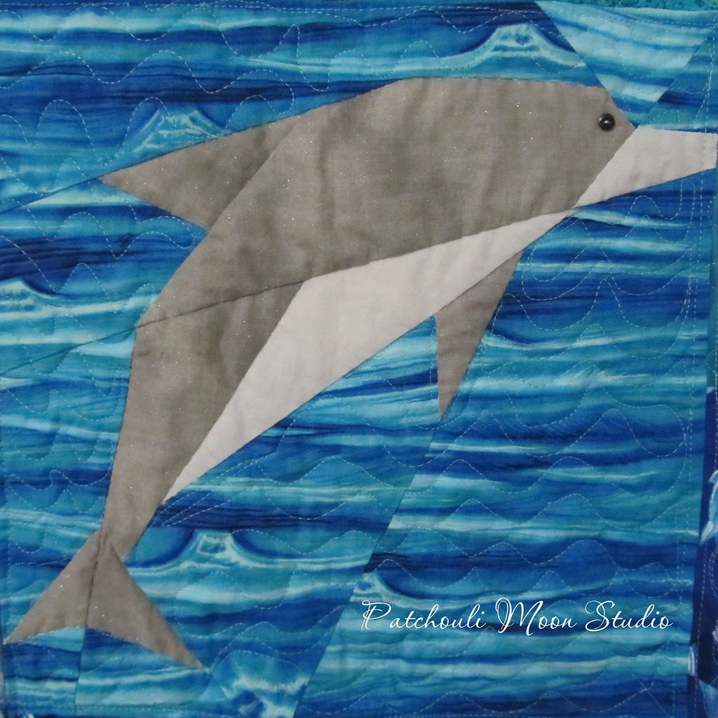 Dolphin quilt (1)