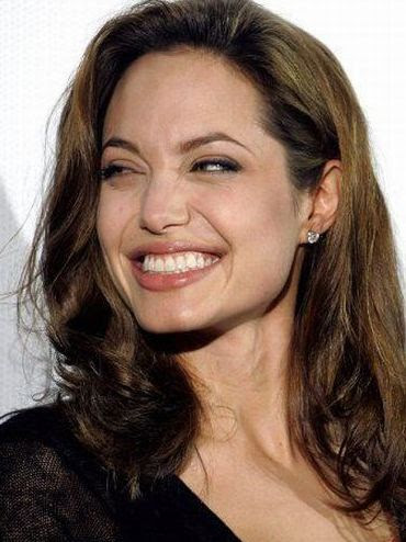 Angelina Jolie's Funny Face Expressions ~ XX-Wallpapers
