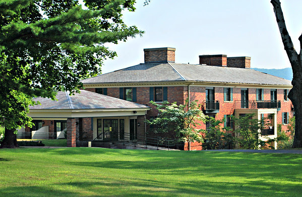 The Founders Cottage at the Cranwell Resort, Spa, and Golf Club