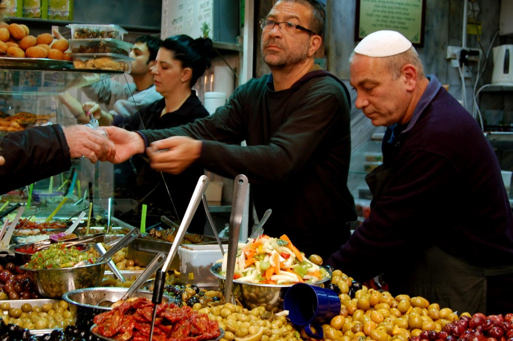 Israeli market vendors