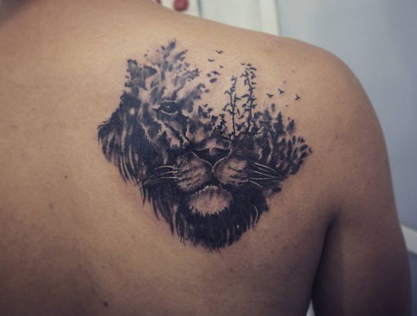 Löwen Tattoo Mit Krone