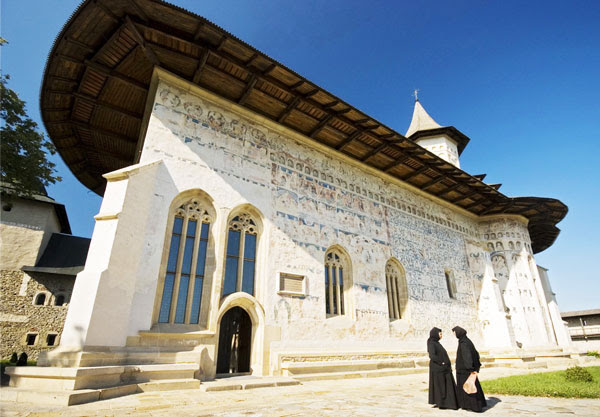 perierga.gr - Τα ζωγραφισμένα μοναστήρια της Ρουμανίας!