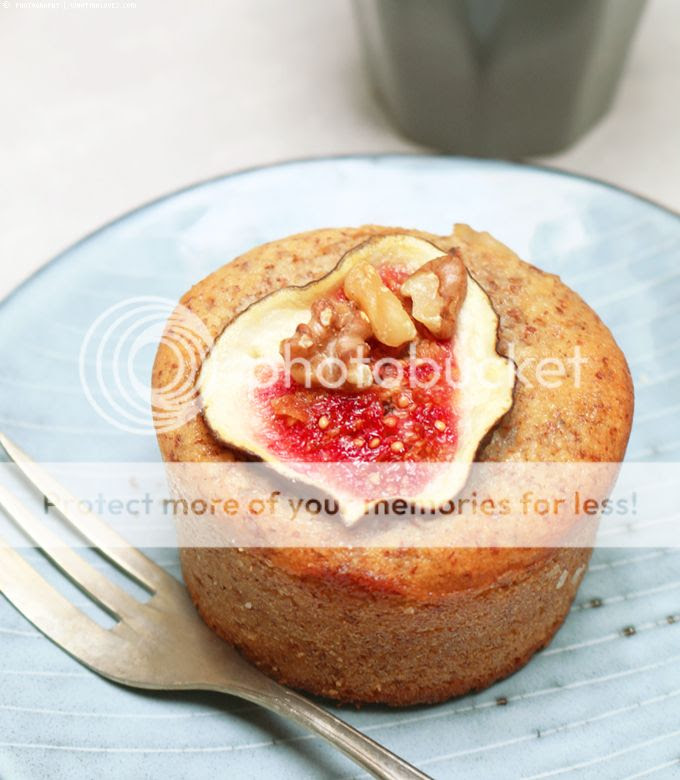 Nuss-Feigen-Muffins für einen süßen Herbststart | whatinaloves.com