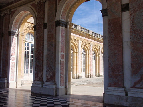 Grand Trianon arches 2