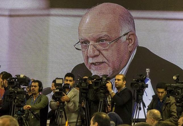 Iran's Oil Minister Bijan Zanganeh is seen on a screen as he speaks during an extraordinary ministerial meeting of the Gas Exporting Countries Forum (GECF) in Tehran November 21, 2015. REUTERS/Raheb Homavandi/TIMA/Files