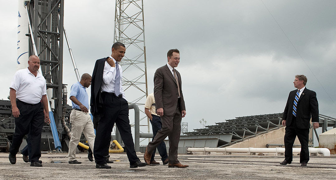 President Barak Obama discusses SpaceX with Elon Musk at Kennedy Space Center in Cape Canaveral, Florida, April 15, 2010