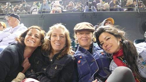 Mixte Gals at Giants Game