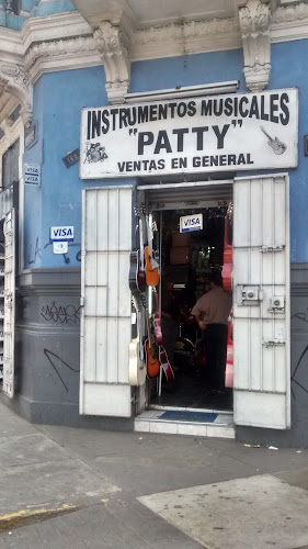 Plaza 2 de Mayo, Av. Alfonso Ugarte 501, Cercado de Lima 15001, Perú