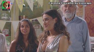 Carolina Carvalho sensual na novela Vidas Opostas