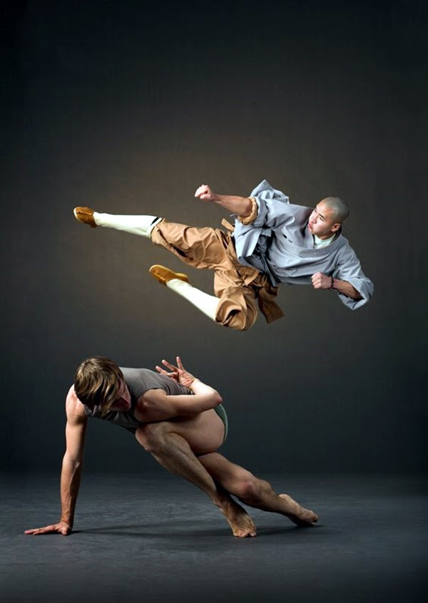 Shaolin KungFu Monks Photographed at Lines Ballet Studio Photography by Marty Sohl 22 Nov 2006