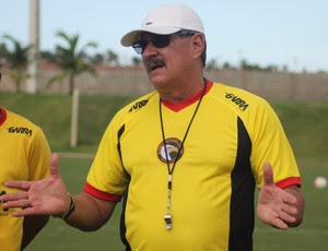 Pedrinho Albuquerque - técnico do Globo FC (Foto: Kaline Rodrigues/Divulgação)