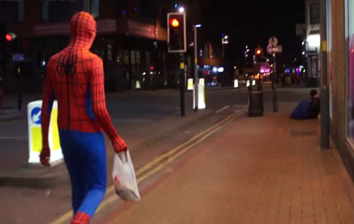 spider-man-helps-feeds-homeless-birmingham-uk-13