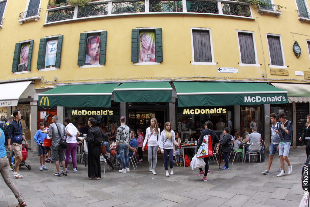 Макдональдс в Венеции