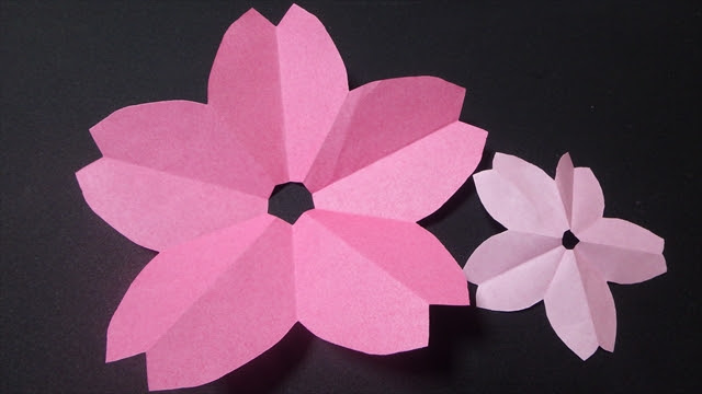 折り紙で桜の折り方 平面の桜は簡単で壁面飾りにピッタリ