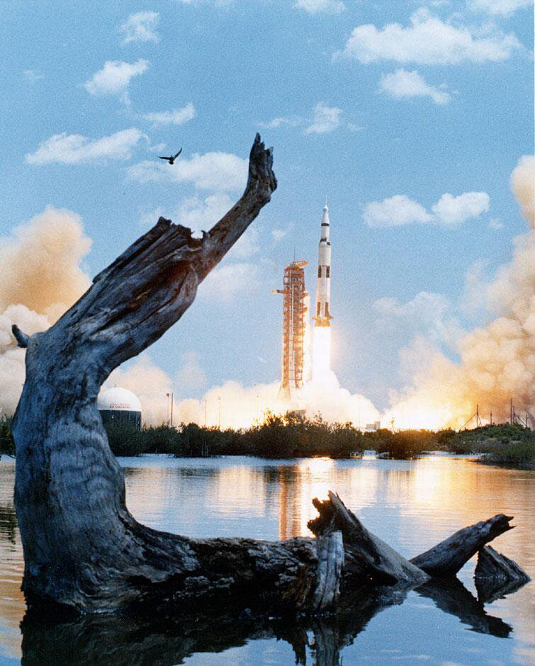 Apr16-1972-Apollo16_liftoff