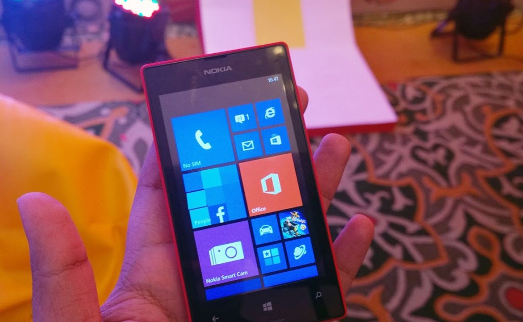 Nokia Lumia 525 Hands On