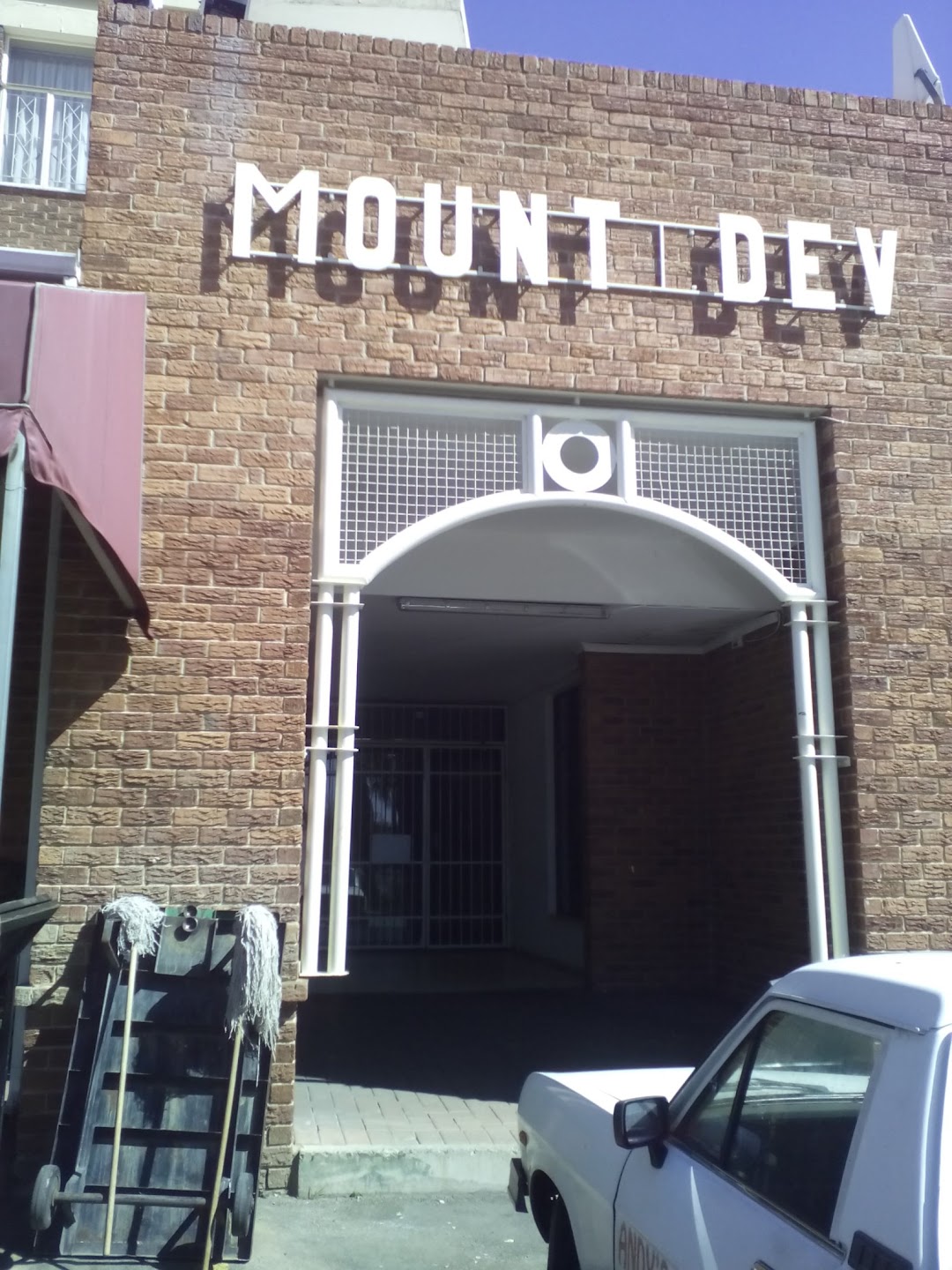Mount Dev