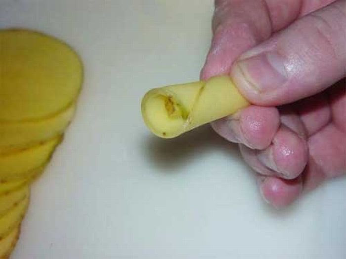 How To Make Potato Roses (13 pics) How To Make Potato Roses (13 pics)