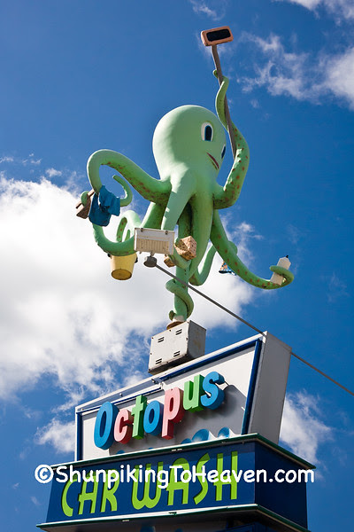 Ozzie the Octopus at E Washington Ave Octopus Car Wash, Madison, Wisconsin
