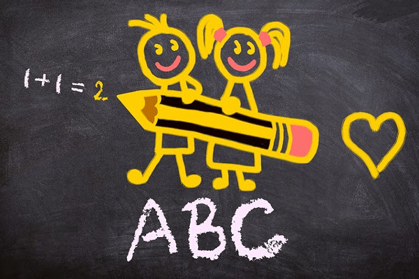 Escuela estudiantes alumnos aprender clase tomar notas apuntes escribir