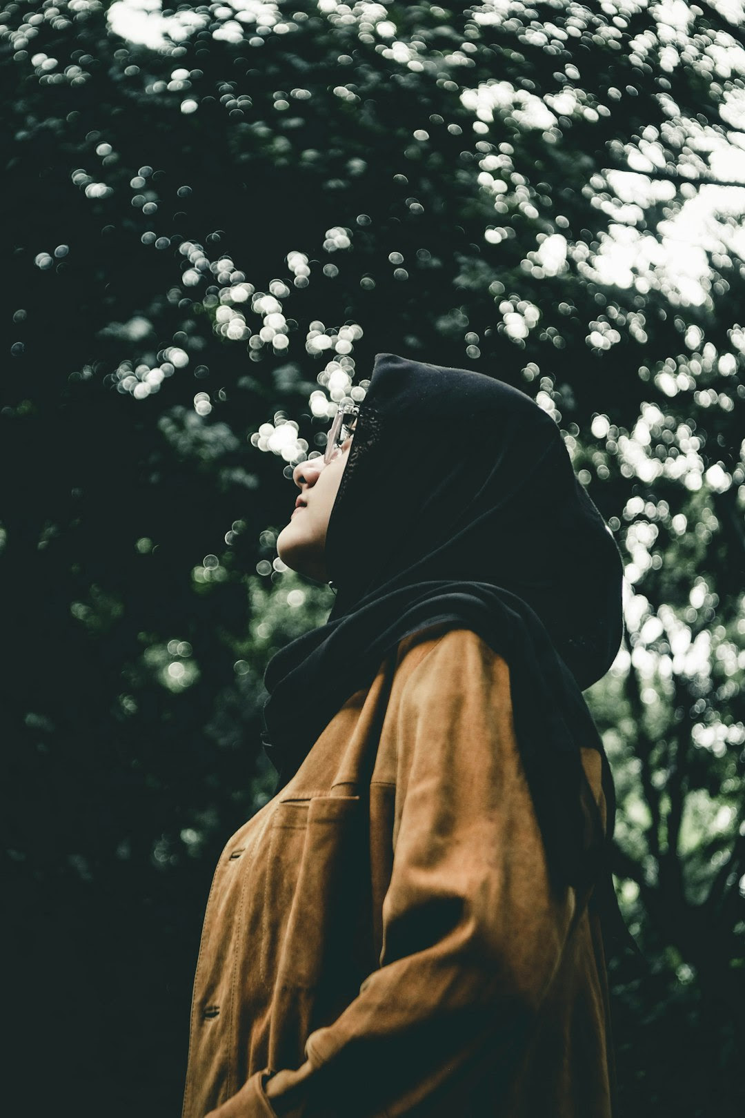 Featured image of post Stylish Dpz Hidden Face Hijab Dps For Whatsapp Black hijab girls dp for whatsapp hijab dp for whatsapp