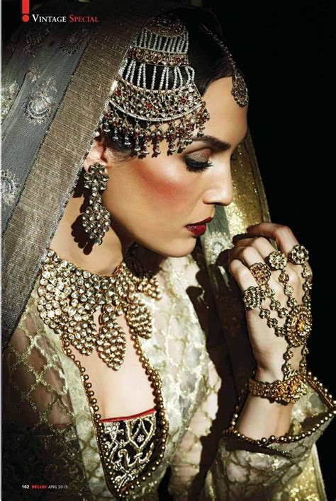 Jewellery essentials for bride?s arms and hands ? India's Jewellery essentials for bride?s arms and hands ? India's