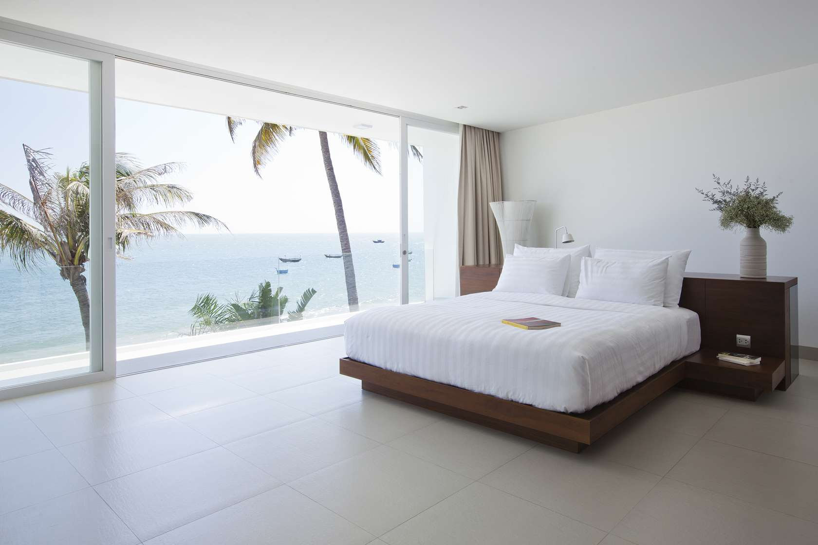 Beautiful Beach House Bedrooms