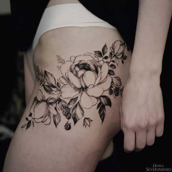 Blumen Tattoos Oberschenkel