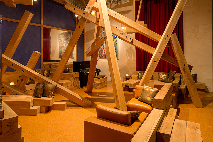 edwin-chan-chalet-installation-piero-golia-nasher-sculpture-center-dallas-designboom-02