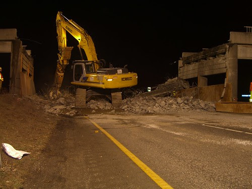 Demolishing the SR 11 overpass